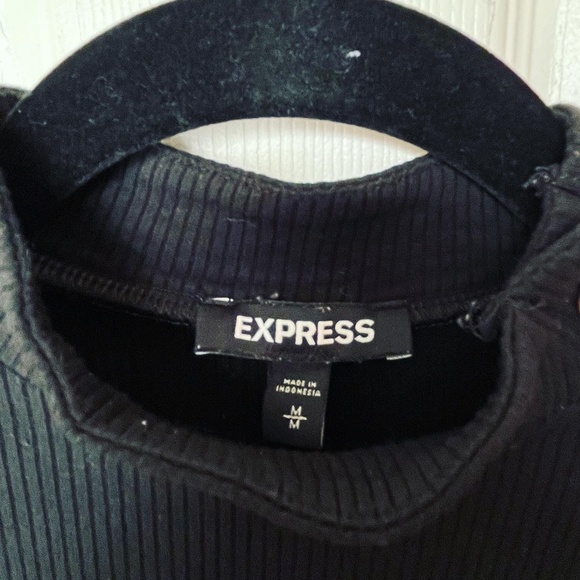 Express mock neck top - Picture 2 of 4